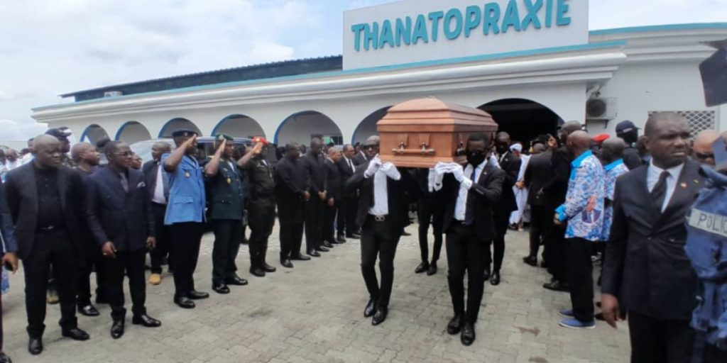 Cameroon: start of the funeral of Samuel Eto'o's father (photos)