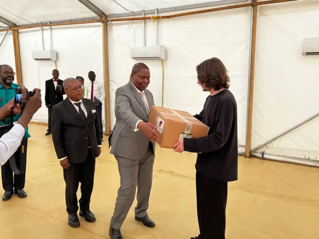 The Russian house has given a large batch of HIV/AIDS medication to the Central African Ministry of Health