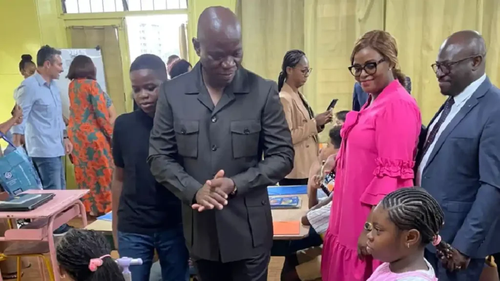 Gabon: President Brice Clotaire Oligui Nguema accompanies his children at school