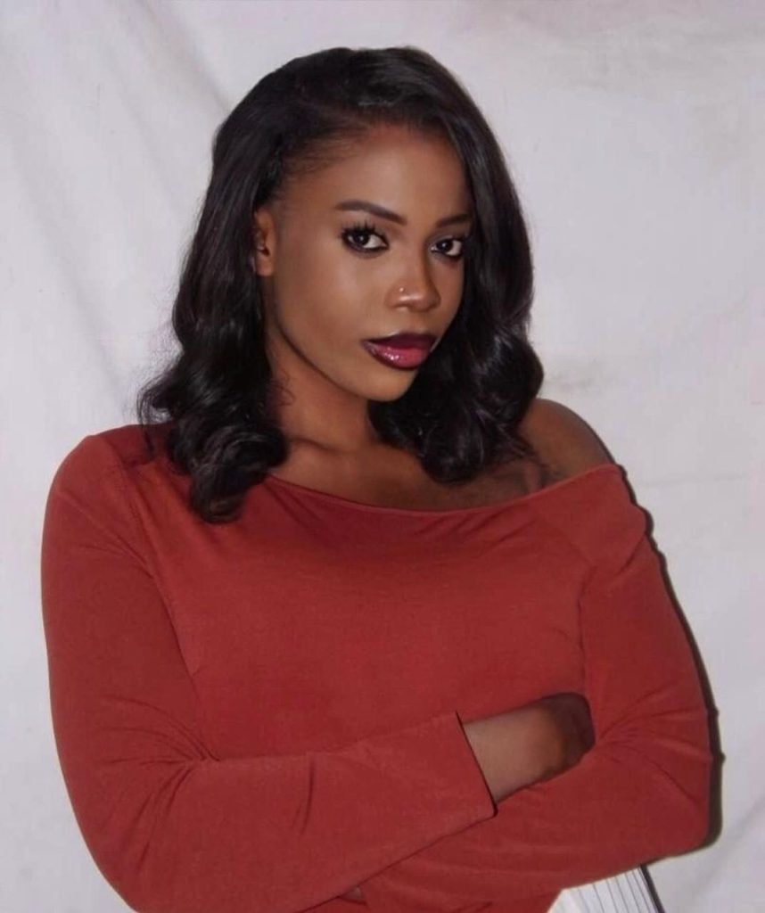 From the right to perfumes: Oumou Kalsoum Sakho, 27, dares to bet on Senegalese luxury