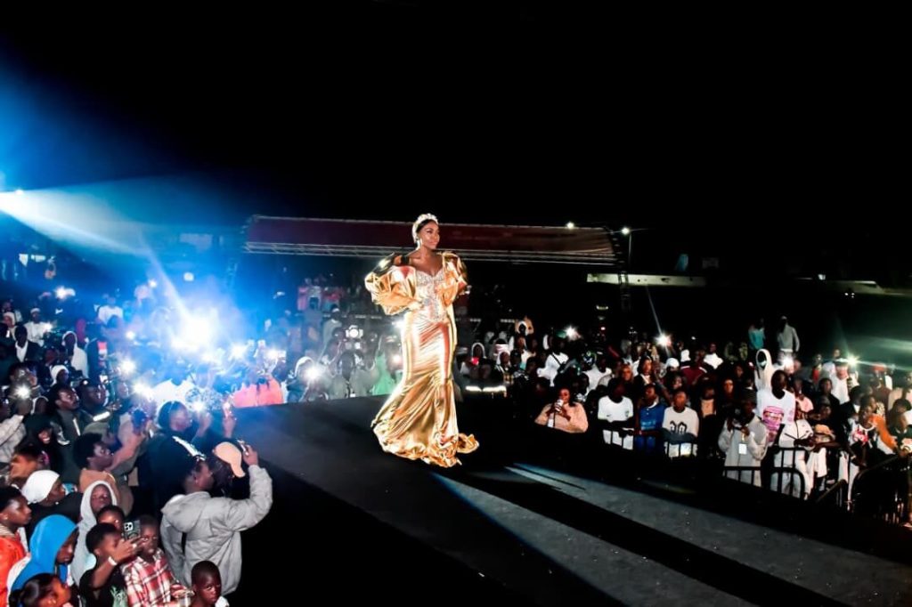 Ball of the Gawlo Gawlo and the Lions of Téranga: The diva with the golden voice communicates with her audience