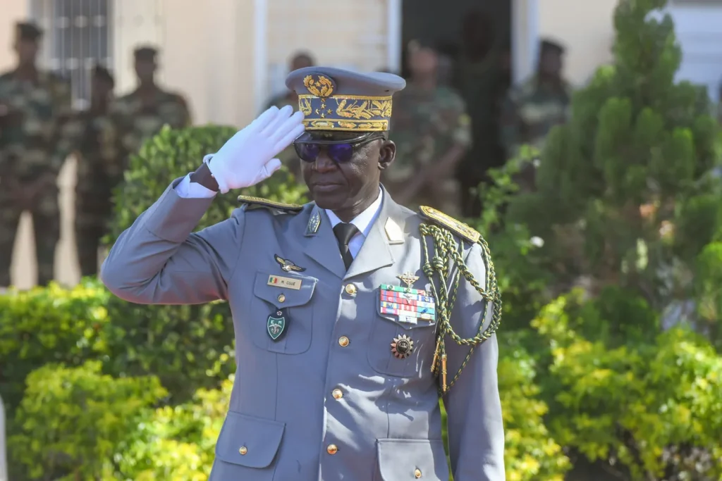 Farewell ceremony of General Mbaye Cissé: The honors of the Republic