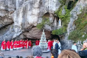 In Lourdes, Senegalese pilgrims at the foot of the Virgin Mary August 29, 2026