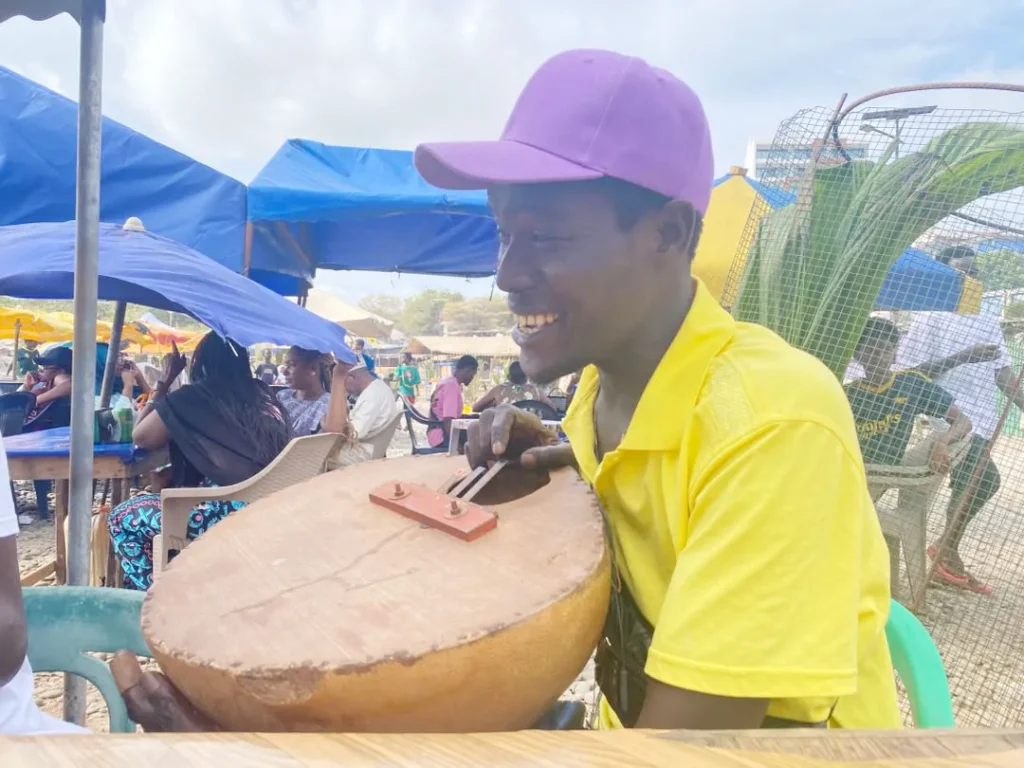 The improvised show of the troubadours “bongoman” October 4, 2026