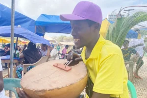 The improvised show of the troubadours “bongoman” October 4, 2026